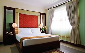 Luxury World Hotel Phnom Penh 3*